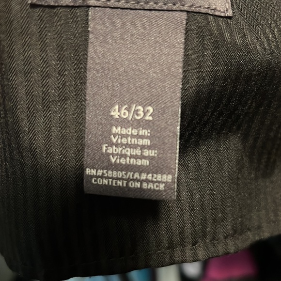 Suit in good condition. Lost weight and need to clear closer. - Picture 4 of 4